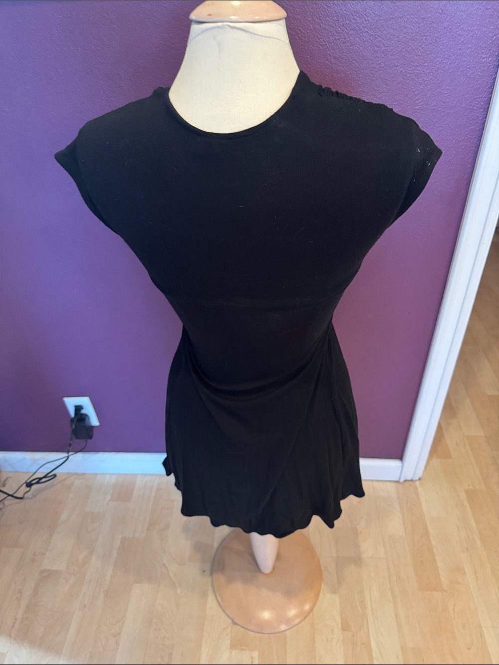 Sky Black V‑Neck Tunic with Turquoise Medallion - Picture 2 of 10